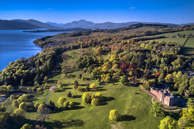 Road trip at Loch Ness